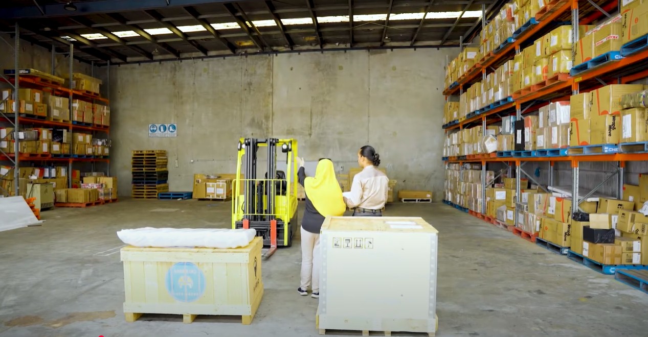 Kaybix Warehouse Toy library aisle